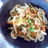 ヘルシー鮭缶の焼きうどん